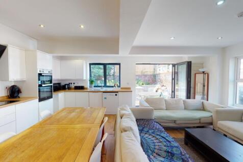 13-Christina-Terrace-Living-Dining
