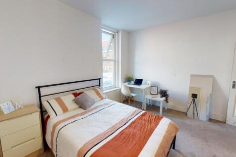 13-Christina-Terrace-Bedroom 2.