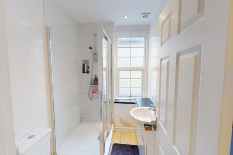 439-Fishponds-Road-Shower-Room(1)