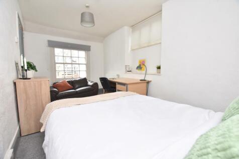Room 7 (2)