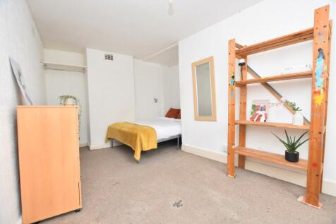 Room 4 (2)