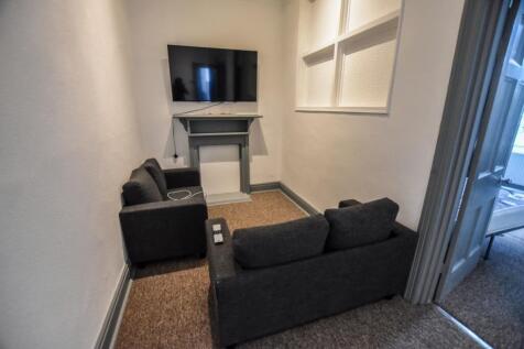 ARLMAN4_LIVINGRM_lge