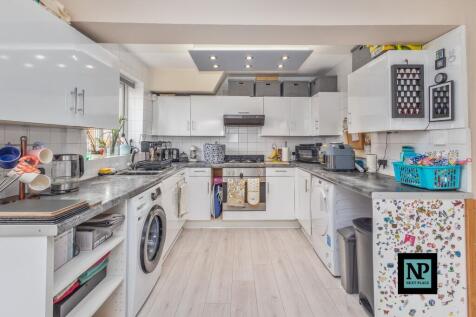 Kitchen Dining room