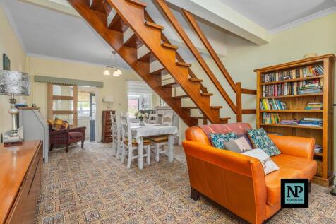 Lounge Dining Room