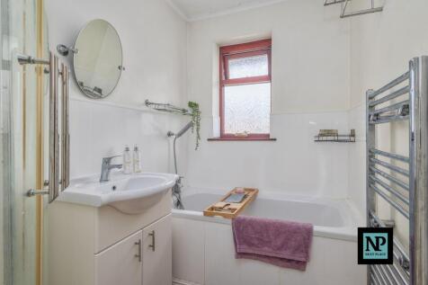 WC &#43; Bathroom