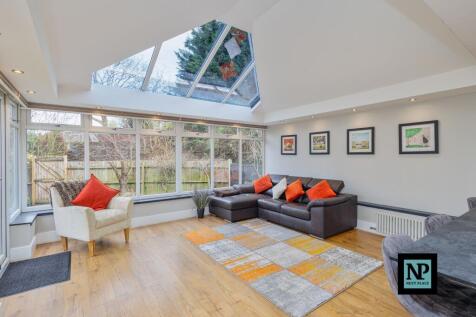 Kitchen/  Family Room