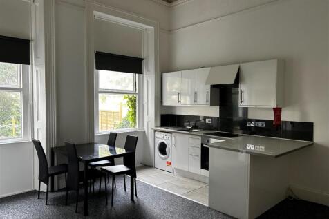 LIVING ROOM/KITCHEN