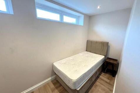 bedroom 3.jpeg