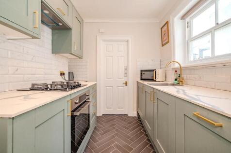 WhatsApp Image 2025-10-08 at 14.06.52.jpeg