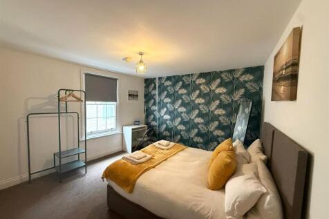 Bedroom 1.jpeg