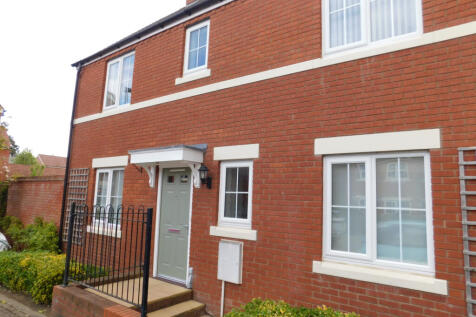 4 Bed Unfurnished detached