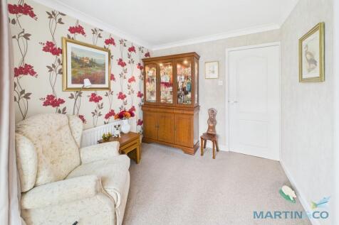 Bedroom 2 / Dinin...