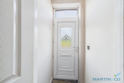 Entrance vestibul...