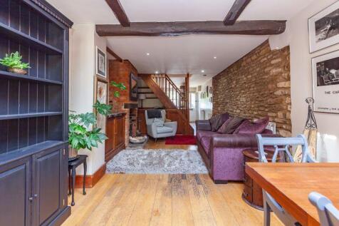 Dining/Sitting room