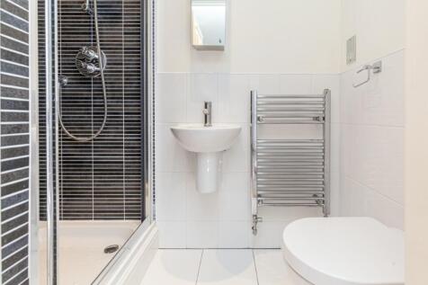En-suite shower