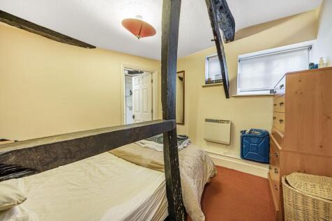 Flat 3 Bedroom 5 West Street