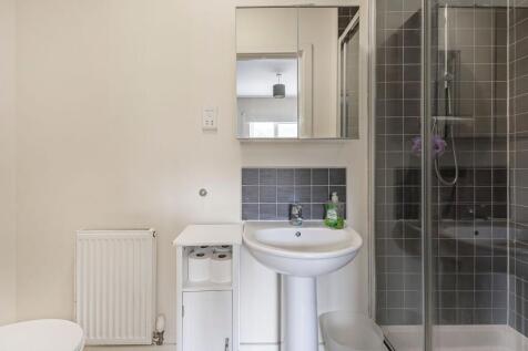 Bedroom Two En-suite