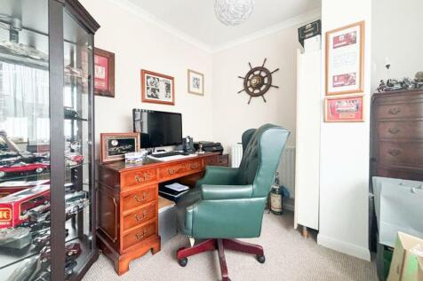 Study/Bedroom 4