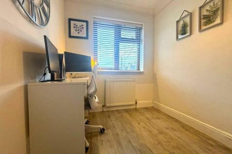Study/Bedroom 4