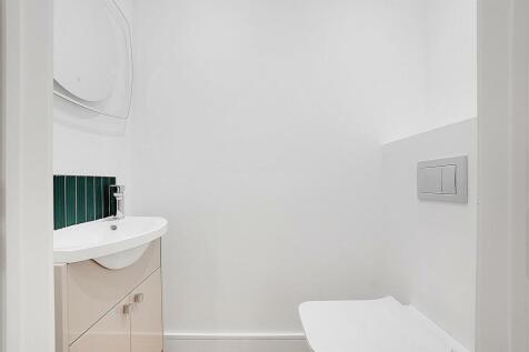 Cloakroom/WC
