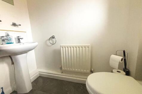 Cloakroom/WC