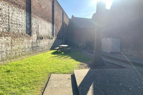 COMMUNAL GARDEN
