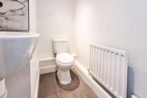 GROUND FLOOR CLOAKROOM