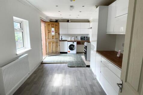 communal kitchen