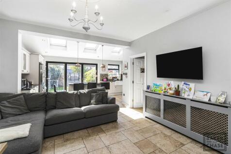 Reception Two / Kitchen (Open-Plan)