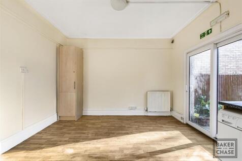 Kitchen / Dining Room (Open-Plan)