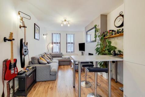 Living Room/Kitchen