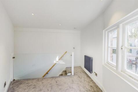 Bedroom 2/Study Area