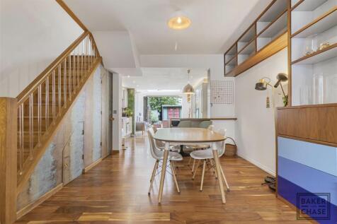 Open plan lounge/kitchen/living room
