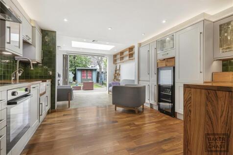 Open plan lounge/kitchen/living room