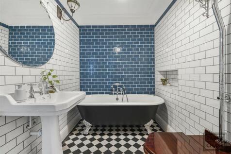 Ground floor bathroom