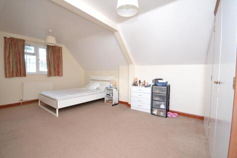 Enormous bedroom