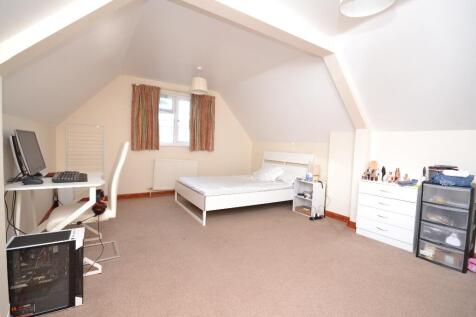 Enormous bedroom