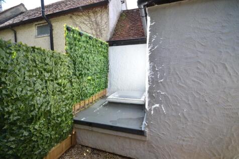 Access to roof terr