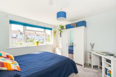 2H8RBN - Bedroom C.jpg