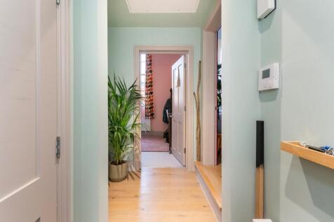 1L9HBN - Hallway A.jpg