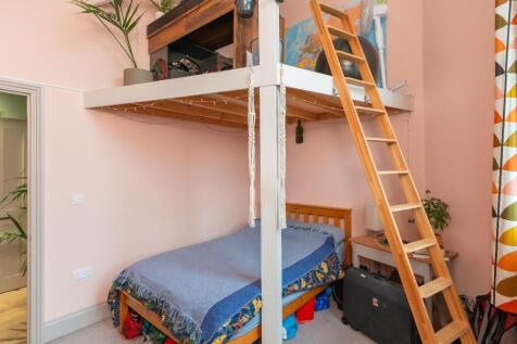 1L9HBN - Bedroom B.jpg