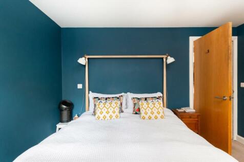 3K0Q7ASC - Bedroom A.jpg