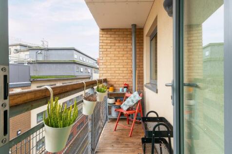 3K0Q7ASC - Balcony B.jpg