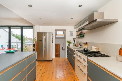 3F3AHD - Kitchen C.jpg