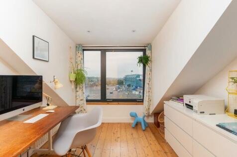 3F3AHD - Bedroom S.jpg