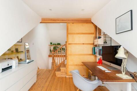 3F3AHD - Bedroom R.jpg