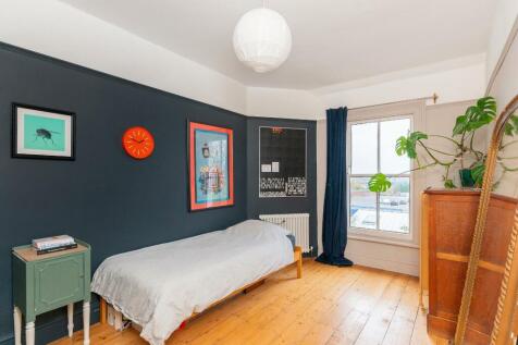 3F3AHD - Bedroom A.jpg