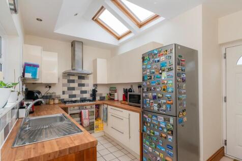 G1FPRBN - Kitchen B.jpg