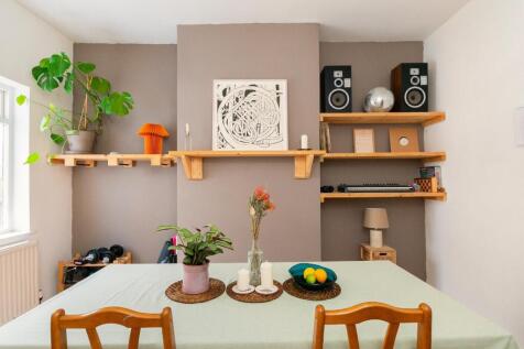 6S6AMR - Dining Room A.jpg