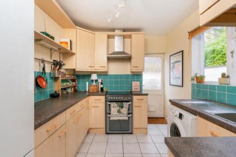 6S6AMR - Kitchen C.jpg